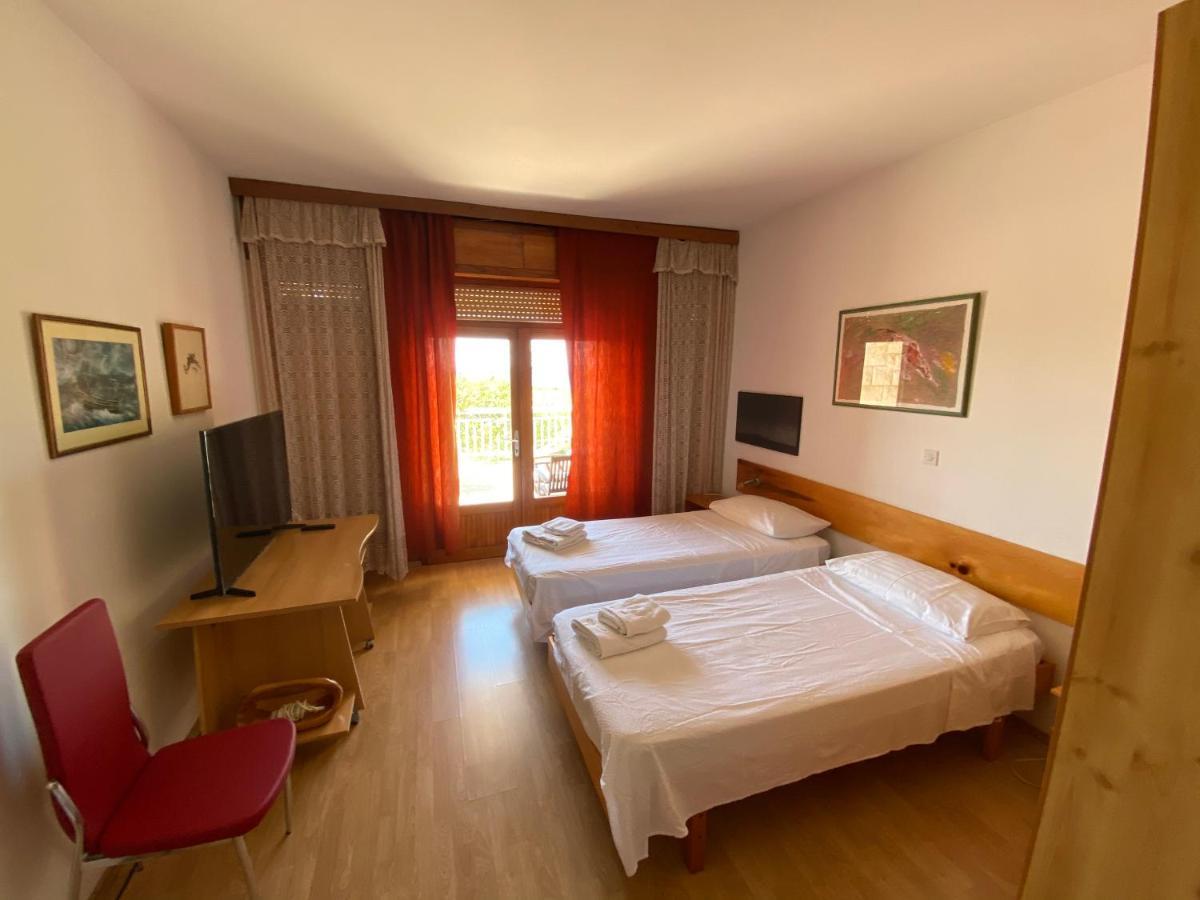 Hotel Fio'S à Hvar Town Extérieur photo